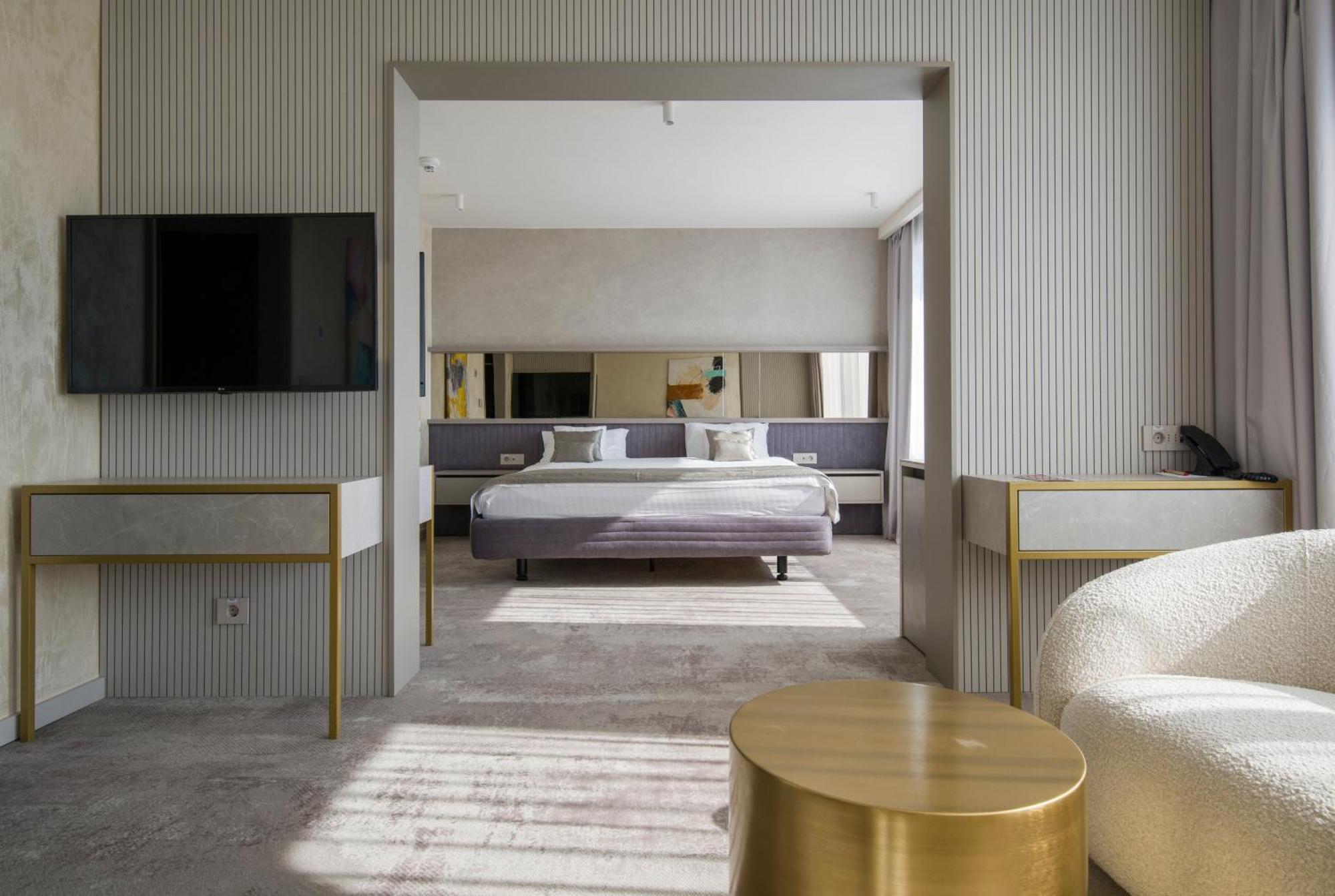 Continental Hotel