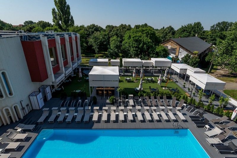 Continental Hotel 4*