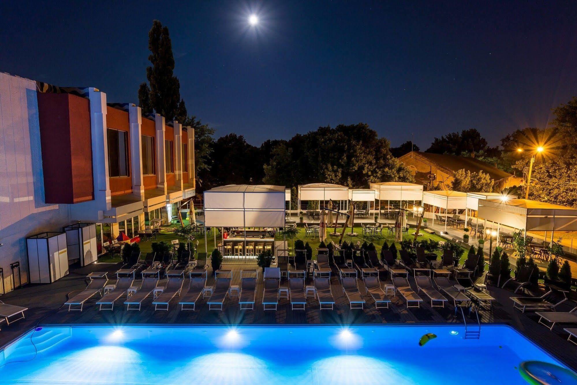Continental 4* Timişoara